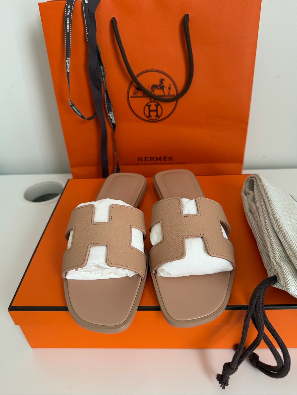 Hermes Oran Sandals in Beige Perlino 6.5 - Picture 9 of 10